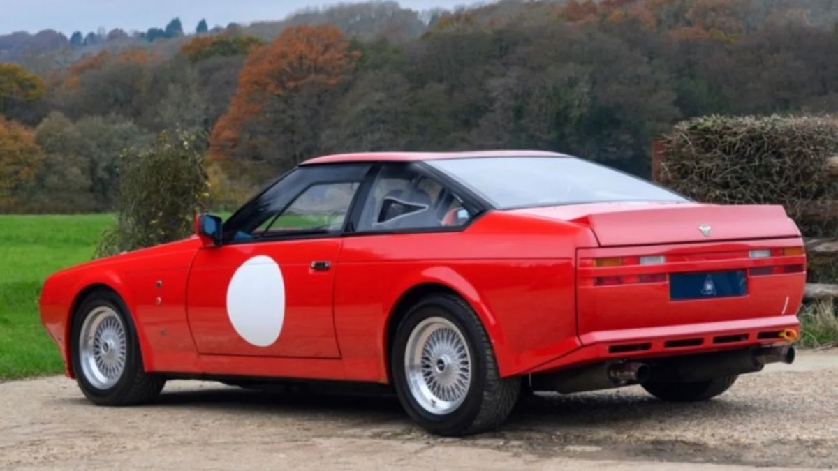 THE OTHER SIDE OF MR. BEAN AND THE ASTON MARTIN V8 Vantage Zagato