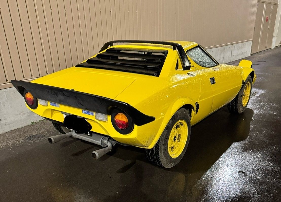 The Japanese company F & L Co. Ltd based in Tokyo offers for sale on OldCar24 a rare and sought-after Lancia Stratos