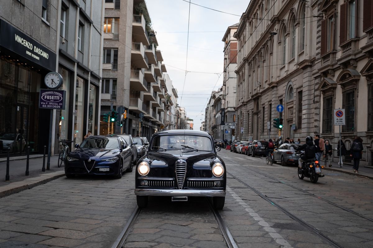 Alfa Romeo 6C 2500 Sport Pininfarina, l'auto delle celebrità, da Re Faruk d’Egitto a Rita Hayworth