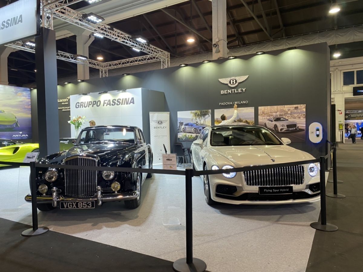 Vintage Cars and Motorcycles Fair Padua 2022 - live OldCar24