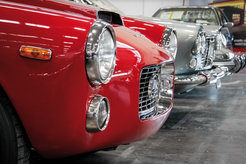 VERONA LEGEND CARS BEAUTIFUL, SPORTY AND DYNAMIC. THE THRILLS OF CLASSIC CARS
