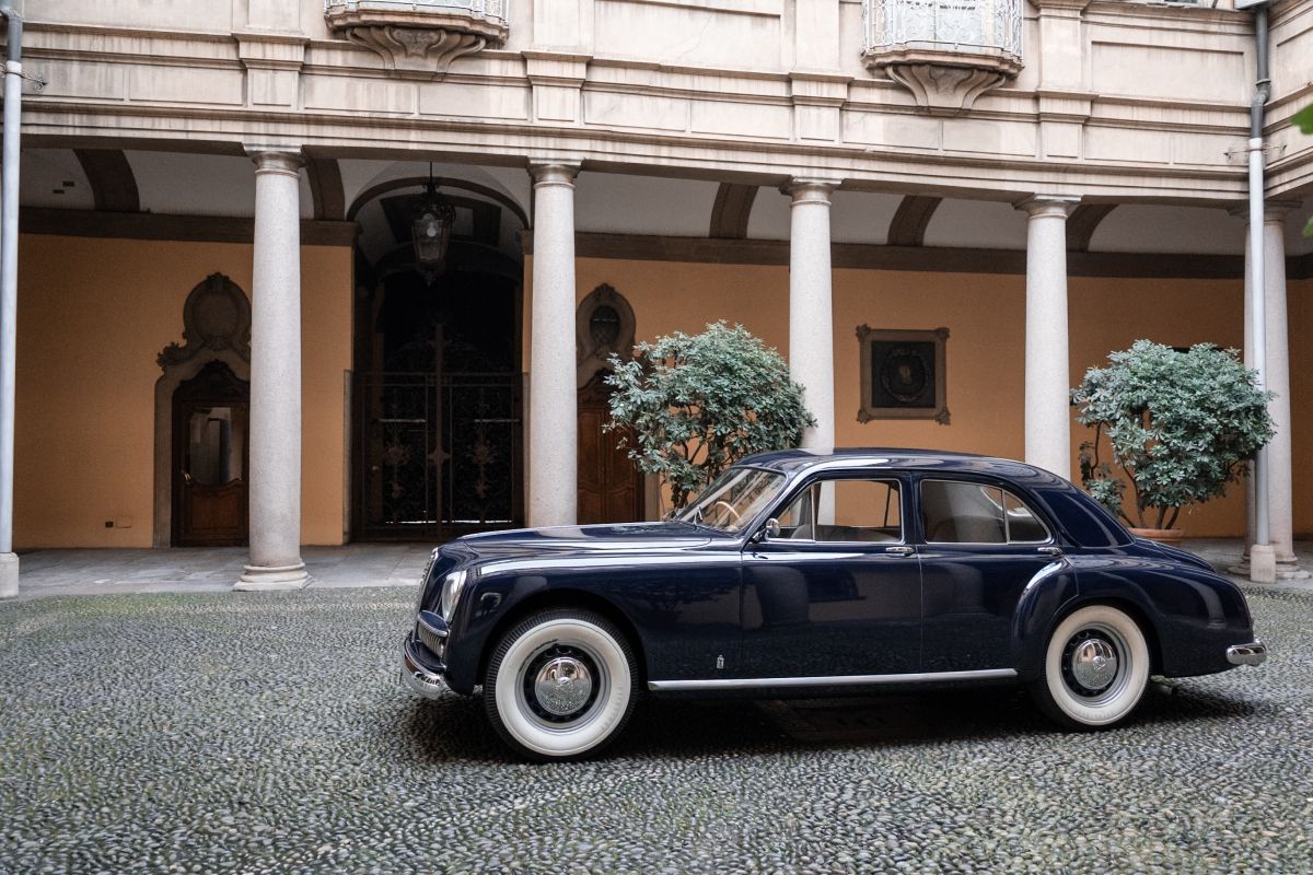 Alfa Romeo 6C 2500 Sport Pininfarina, l'auto delle celebrità, da Re Faruk d’Egitto a Rita Hayworth