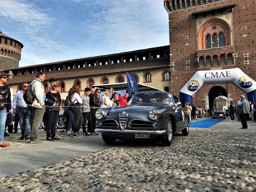 The 1970 Alpine Renault won the 13th Milan Trophy: Giovanni Bertoni at the wheel with his son Riccardo navigator