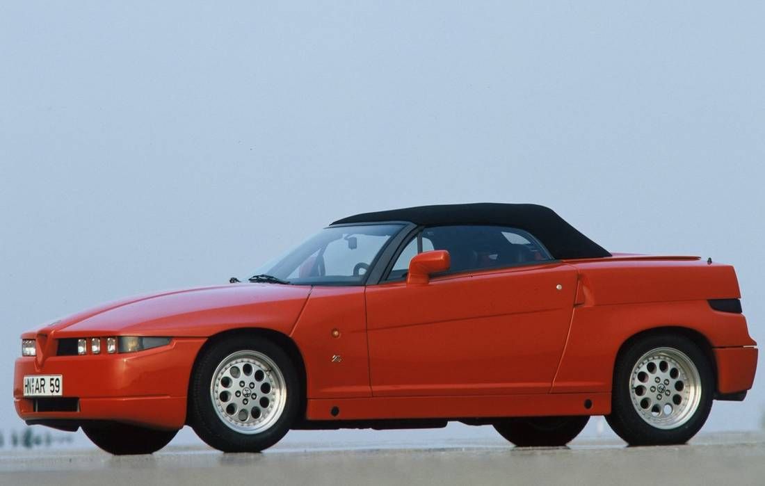 Alfa Romeo Giulia SWB Zagato, design inspired by the historic SZ - RZ models