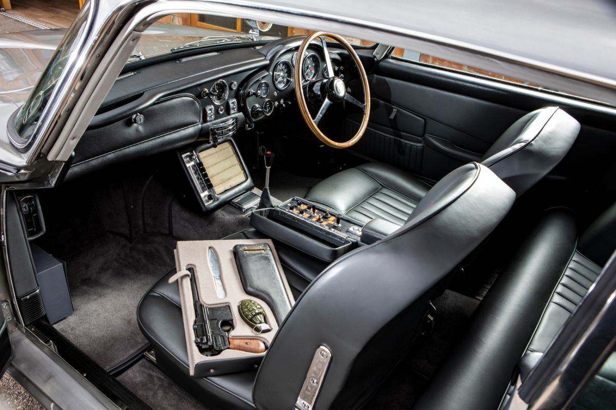 L'ASTON MARTIN DI JAMES BOND ALL'ASTA, STIMATA TRA I 4 E I 6 MILIONI DI DOLLARI 