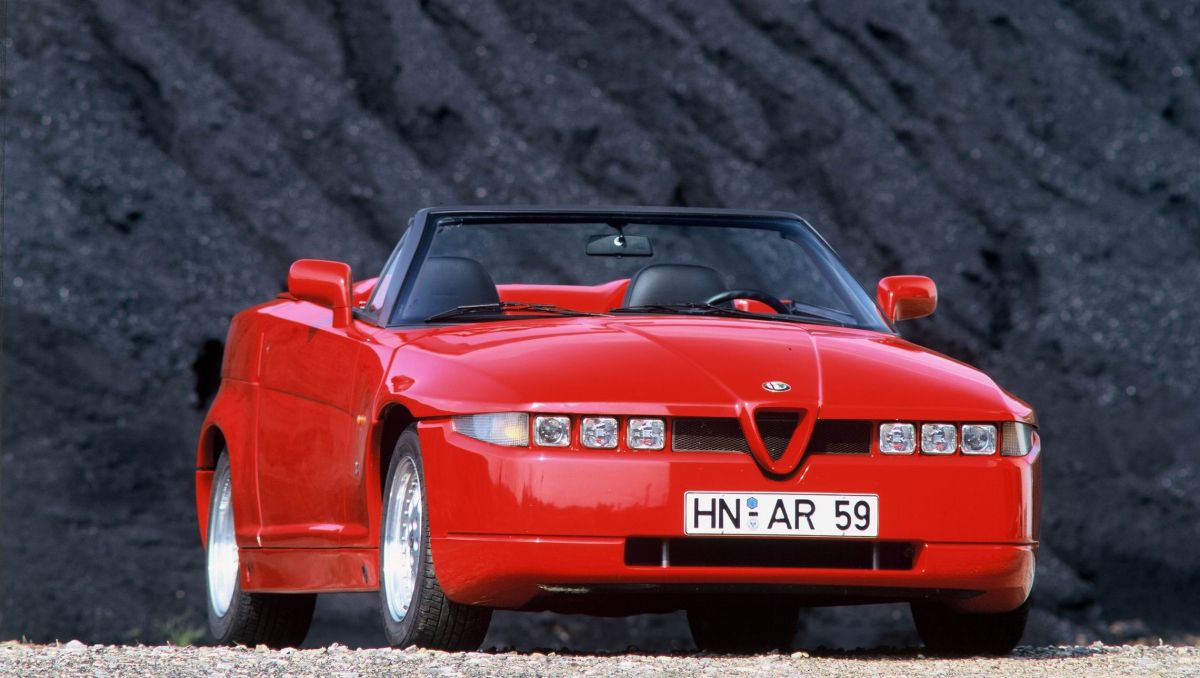 Alfa Romeo Giulia SWB Zagato, design inspired by the historic SZ - RZ models