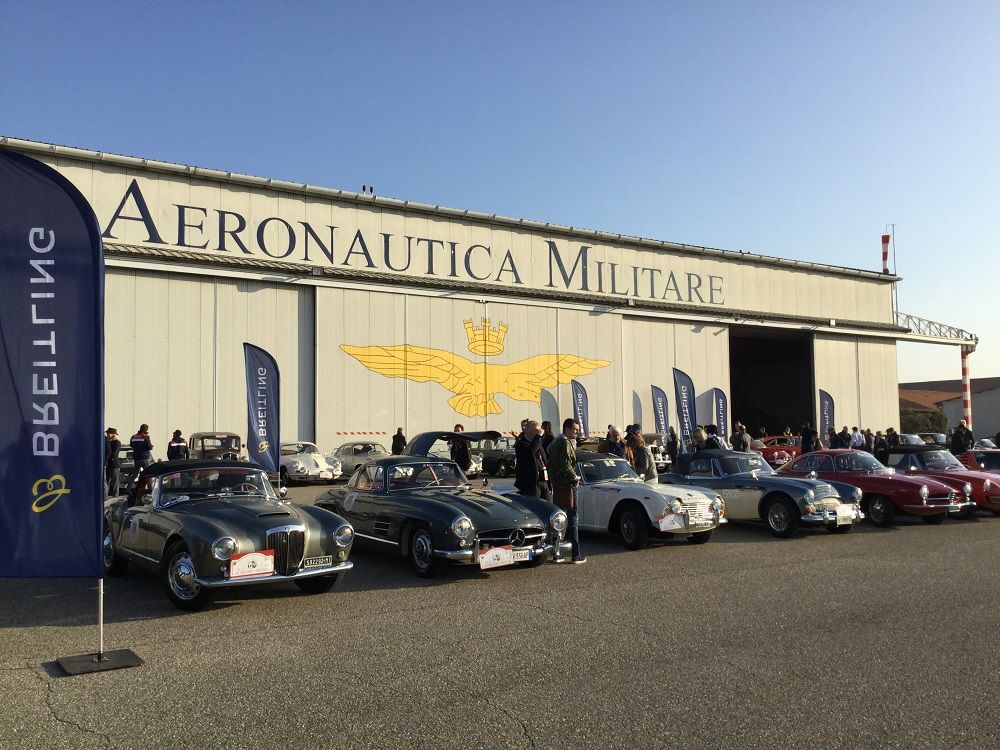 The 1970 Alpine Renault won the 13th Milan Trophy: Giovanni Bertoni at the wheel with his son Riccardo navigator