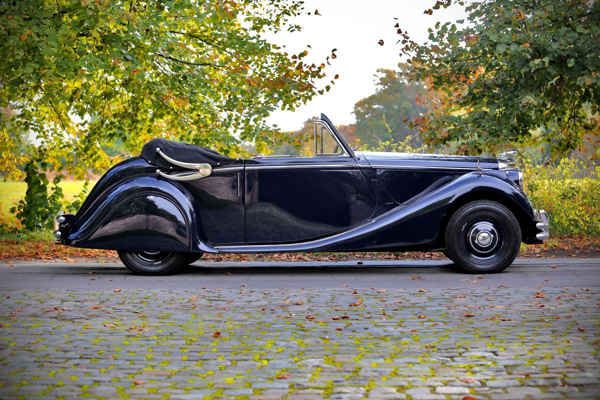 Marreyt Classic Cars is an exclusive classic car specialist in Belgium