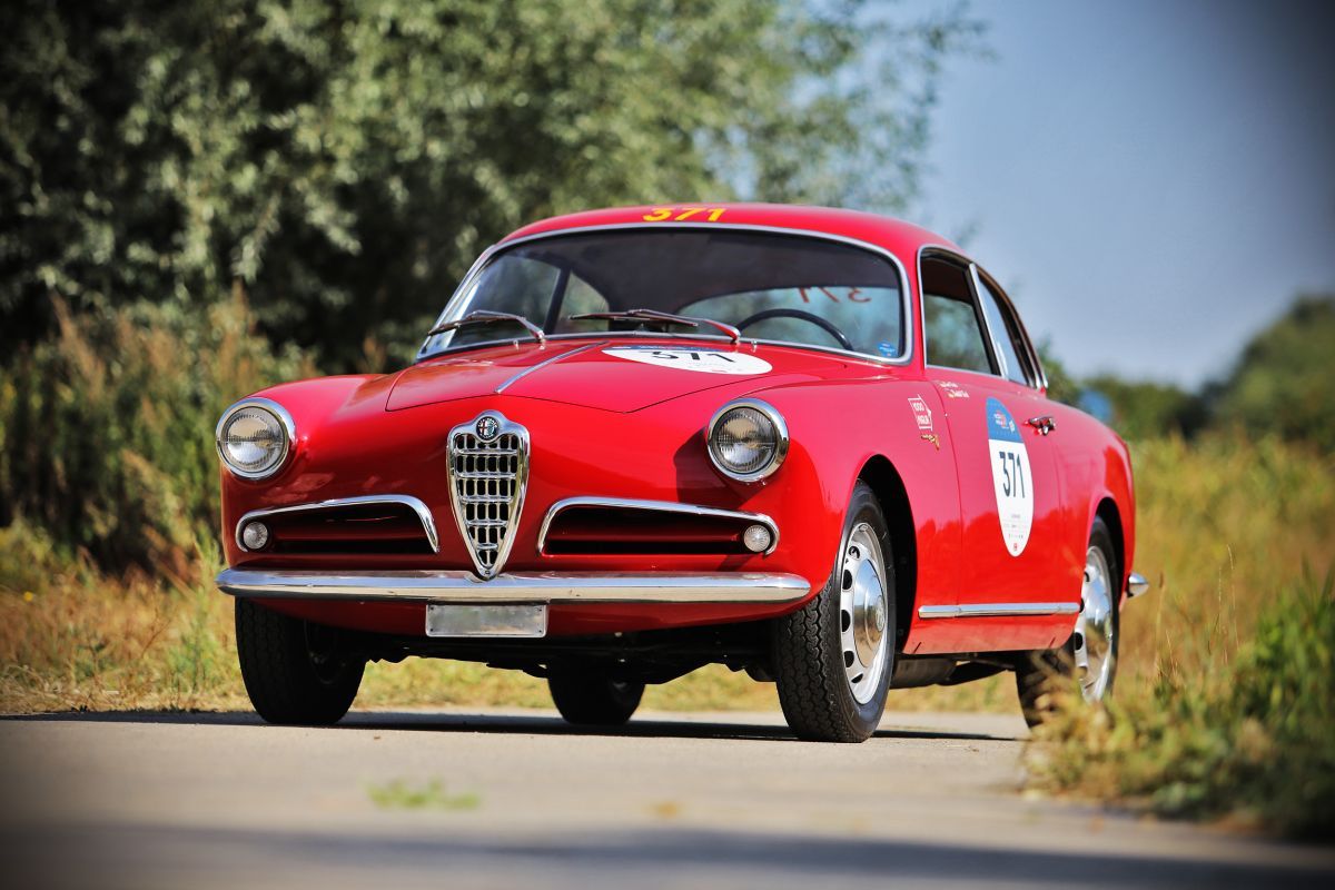 Marreyt Classic Cars is an exclusive classic car specialist in Belgium