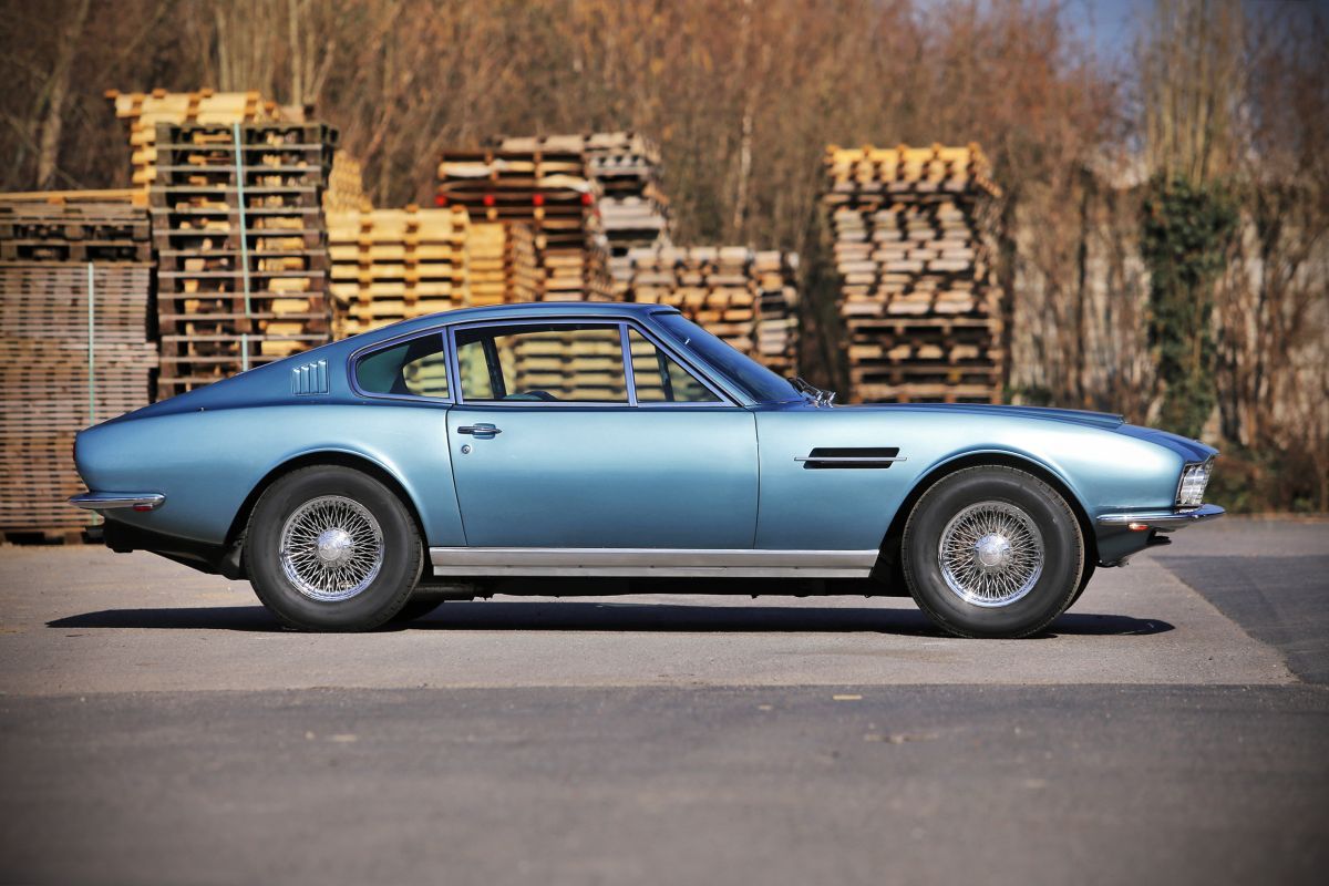 Marreyt Classic Cars is an exclusive classic car specialist in Belgium