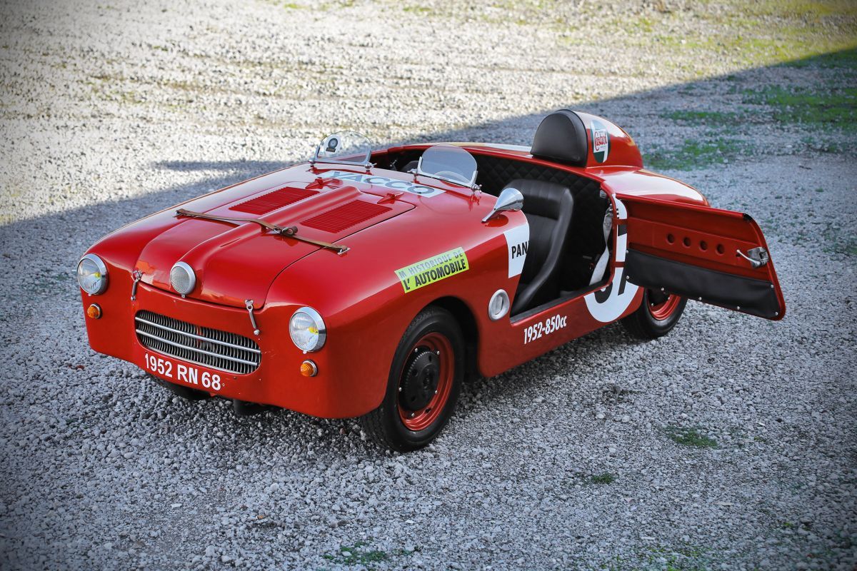 Marreyt Classic Cars is an exclusive classic car specialist in Belgium