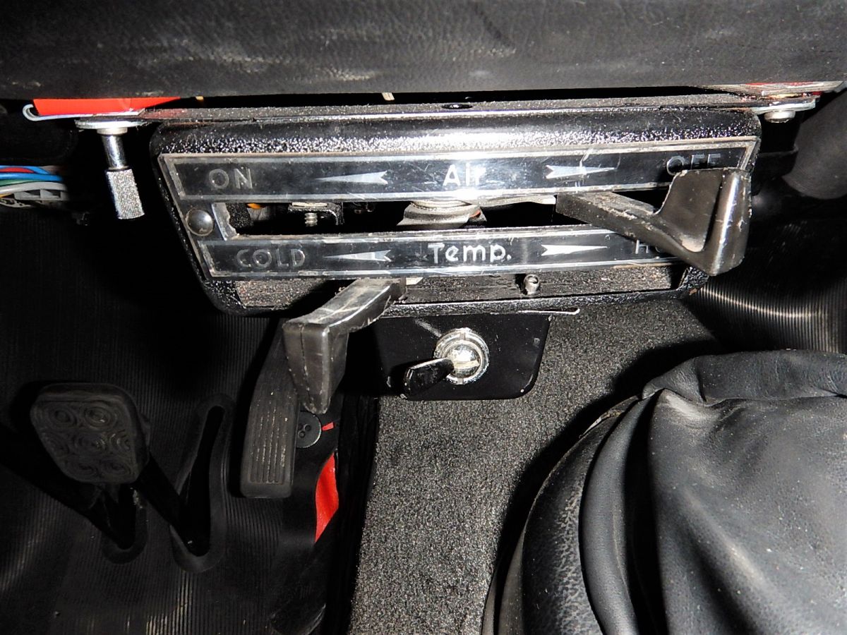 ALFA 1750 SPIDER VELOCE, OSSO DI SEPPIA 