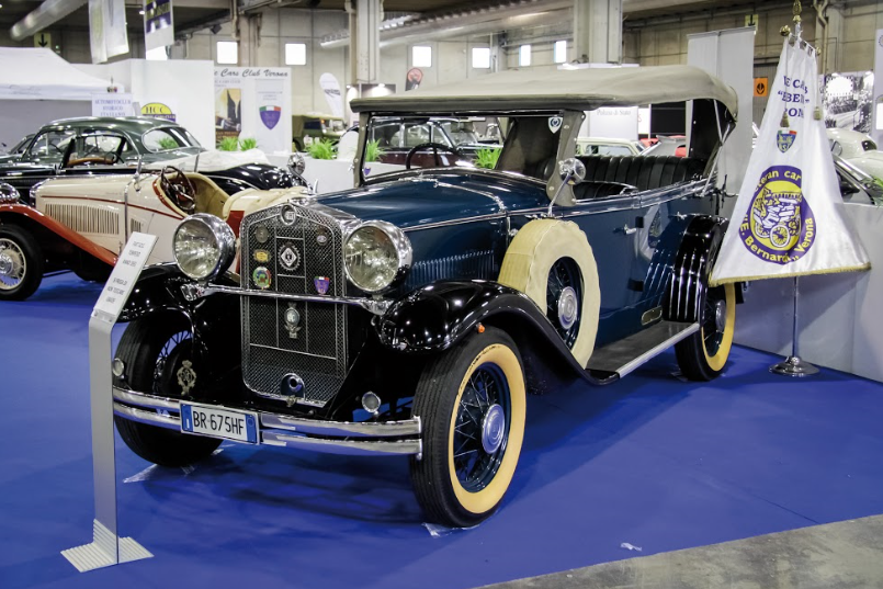 VERONA LEGEND CARS BEAUTIFUL, SPORTY AND DYNAMIC. THE THRILLS OF CLASSIC CARS