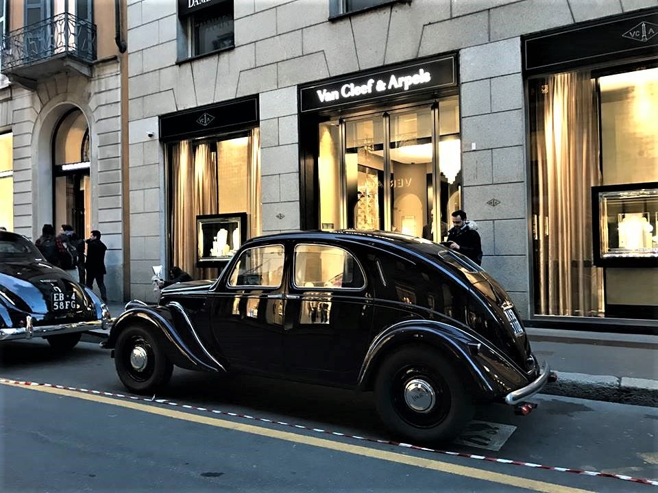 Milan: 25 pre-war cars on public display in Via Montenapoleone 