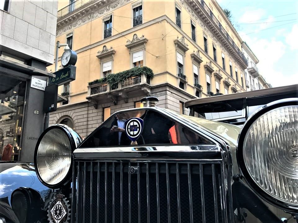 Milan: 25 pre-war cars on public display in Via Montenapoleone 