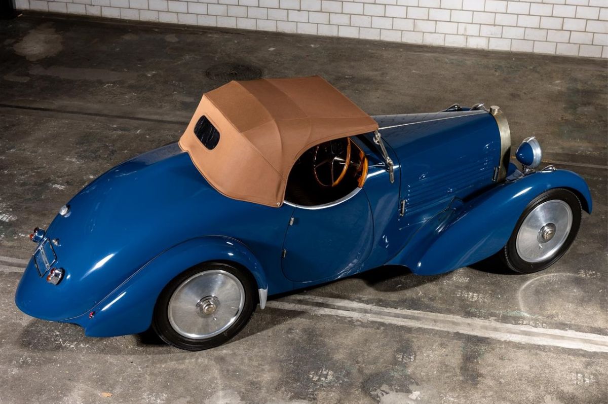 In one of the Swiss vaults there is a very rare Bugatti T40. The car is offered for sale by a well known Broker named Kelly Dietrick