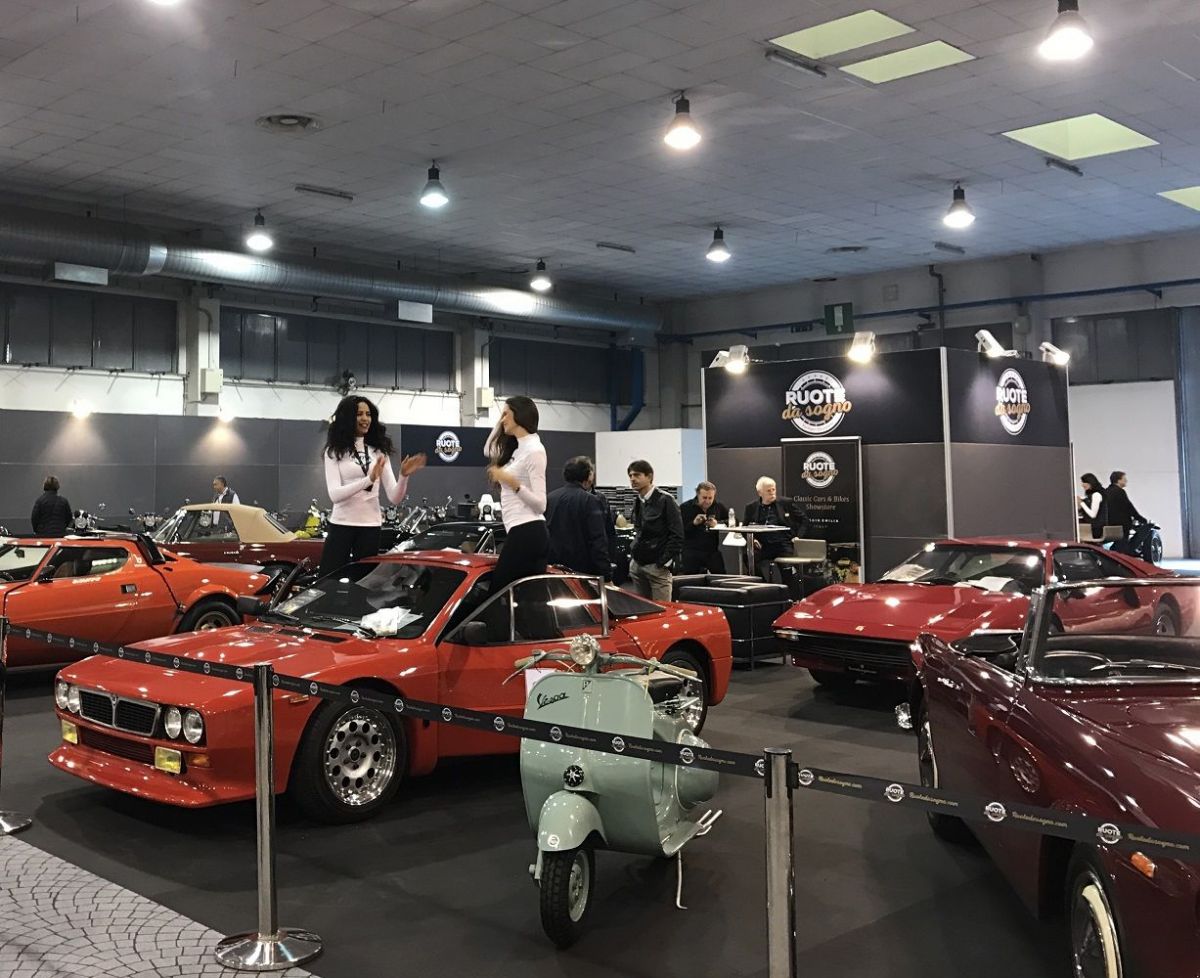 OldCar24 presente alla fiera Auto e Moto d'epoca 2017 : oltre 115.000 visitatori, un successo