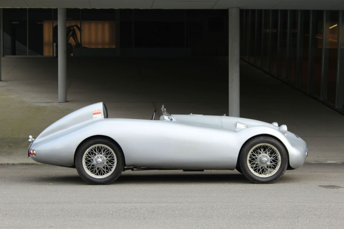 Marreyt Classic Cars is an exclusive classic car specialist in Belgium