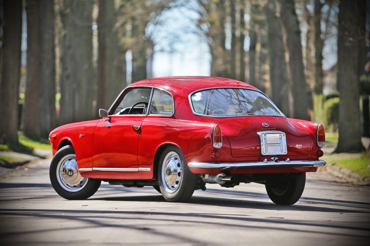 Marreyt Classic Cars is an exclusive classic car specialist in Belgium