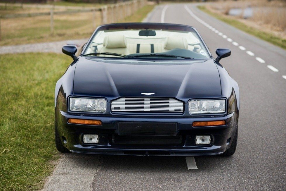 Classicmobilia: the dealership founded by Keith Riddington, a great Aston Martin expert