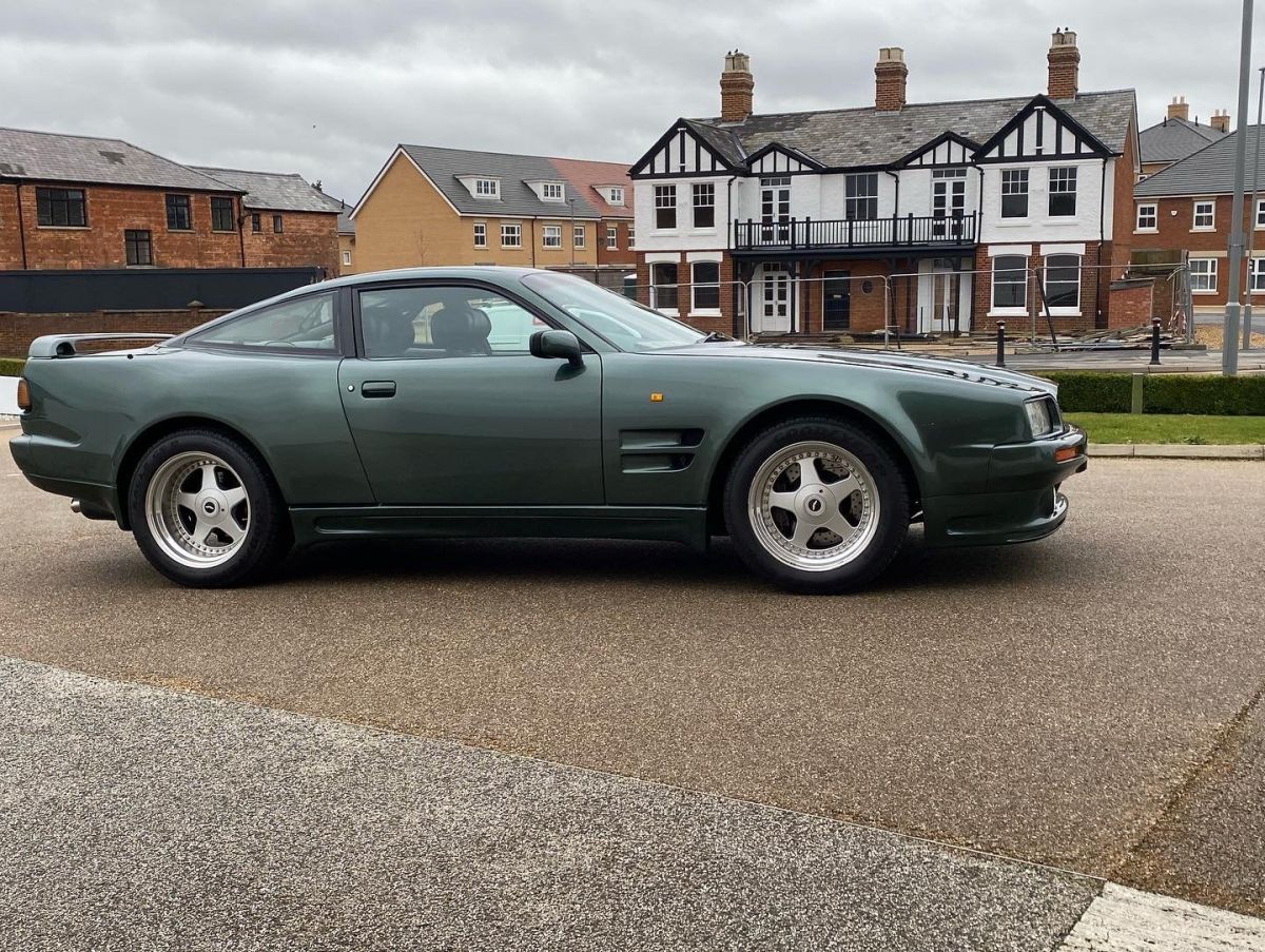 Classicmobilia: the dealership founded by Keith Riddington, a great Aston Martin expert