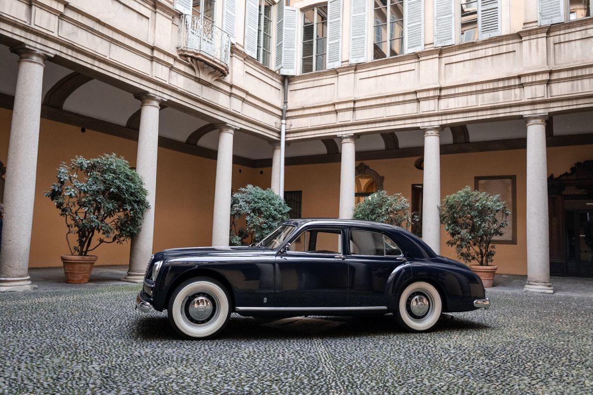 Alfa Romeo 6C 2500 Sport Pininfarina, l'auto delle celebrità, da Re Faruk d’Egitto a Rita Hayworth