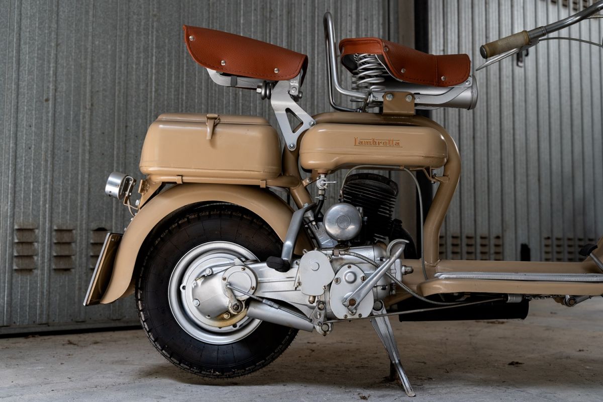 TRIBUTE TO MILAN: BORN ON THE LAMBRO BANKS, THE MYTHICAL LAMBRETTA IS THE PROTAGONIST OF ART-RITE