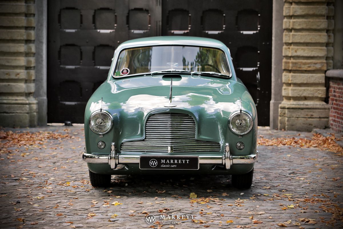 Marreyt Classic Cars is an exclusive classic car specialist in Belgium