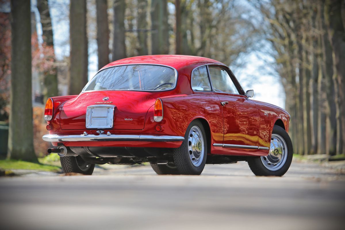 Marreyt Classic Cars is an exclusive classic car specialist in Belgium