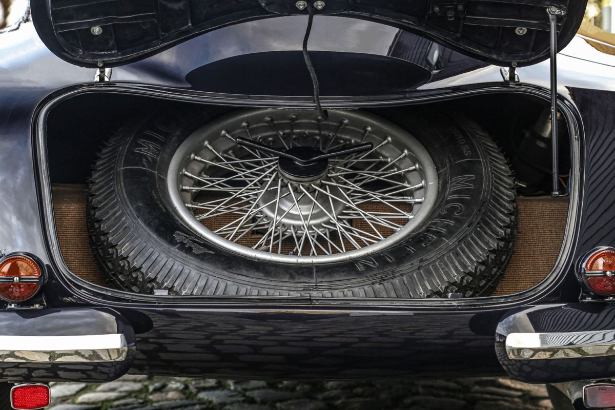 FINARTE LOT N ° 15: VERY RARE ALFA ROMEO 6C 2500 SPORT BERLINETTA BODY "Turinga"