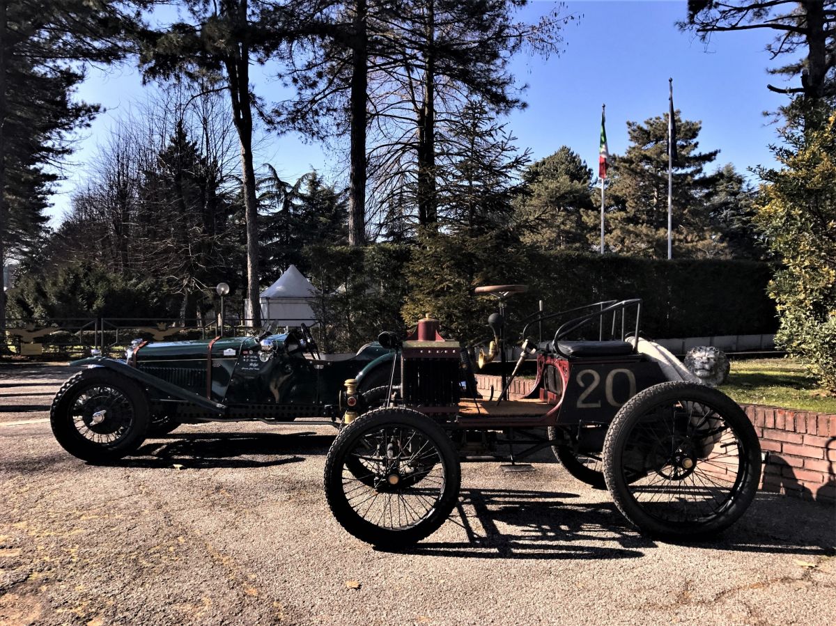 Milan: 25 pre-war cars on public display in Via Montenapoleone 