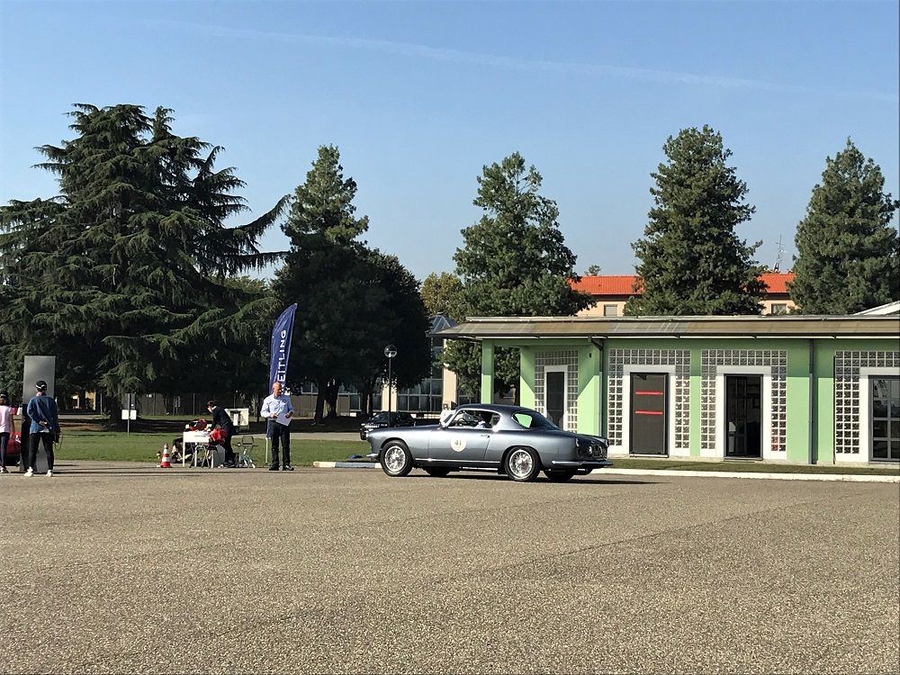The 1970 Alpine Renault won the 13th Milan Trophy: Giovanni Bertoni at the wheel with his son Riccardo navigator