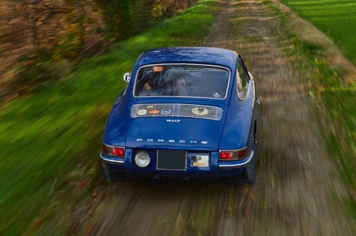 Porsche 911 SWB in blue livery, elegant and multi-victorious, will be presented on the OldCar24 stand at the Auto Moto D'Epoca Bologna 2024