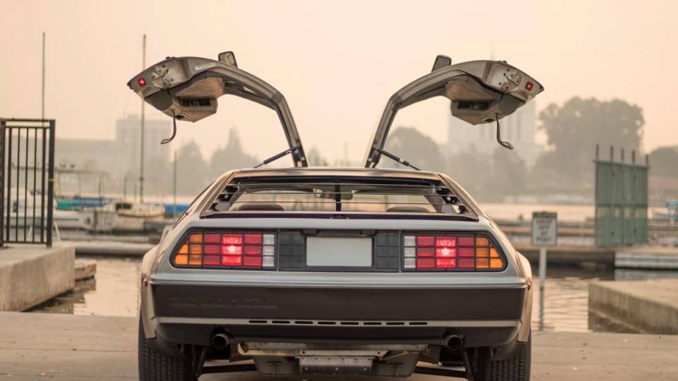 DELOREAN DMC-12: THE TIME AND DREAM MACHINE