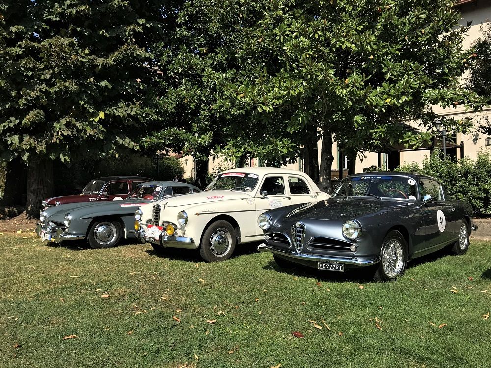 The 1970 Alpine Renault won the 13th Milan Trophy: Giovanni Bertoni at the wheel with his son Riccardo navigator