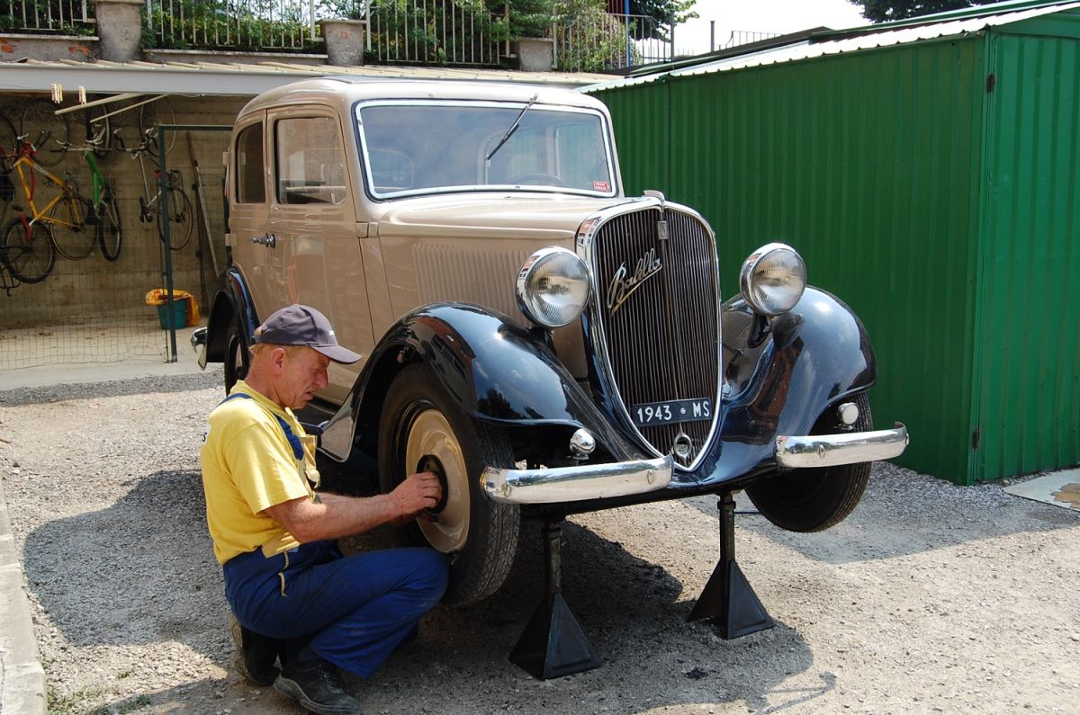 Autobesana Srl, over 50 years in activity.