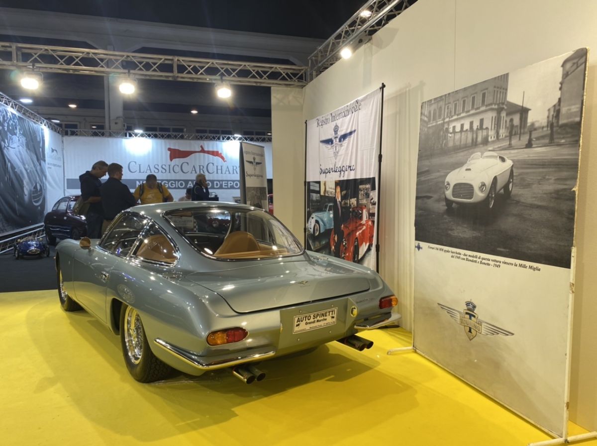 Vintage Cars and Motorcycles Fair Padua 2022 - live OldCar24