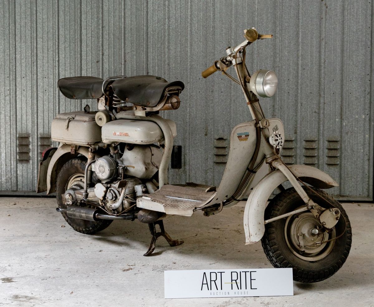 TRIBUTE TO MILAN: BORN ON THE LAMBRO BANKS, THE MYTHICAL LAMBRETTA IS THE PROTAGONIST OF ART-RITE