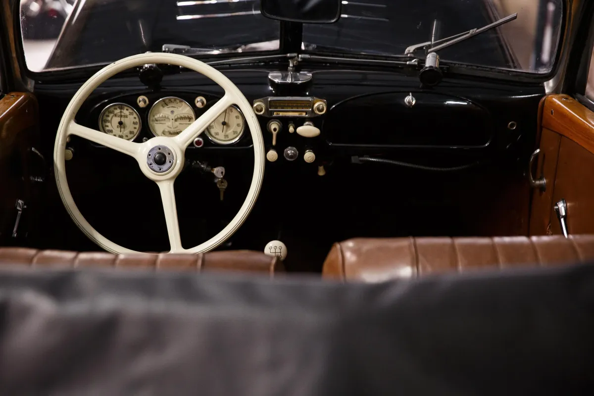 BMW 327/28 Cabriolet 1938, sarà la protagonista dello stand OldCar24 a Techno Classica Essen 2025