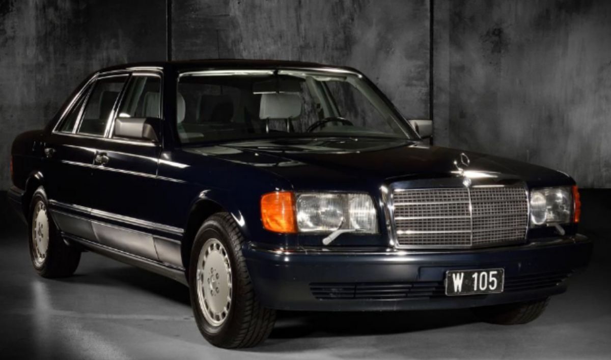 GREAT COLLECTIONS FOR LARGE AUCTIONS