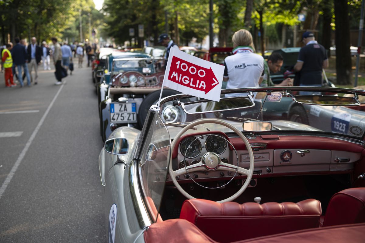 President Geronimo La Russa organised a big party for the 120th anniversary of ACI Milano during the passage of the 1000 Miglia
