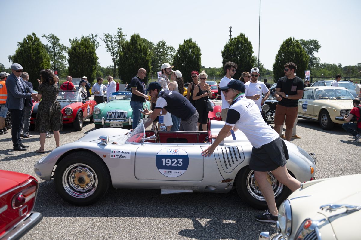 President Geronimo La Russa organised a big party for the 120th anniversary of ACI Milano during the passage of the 1000 Miglia