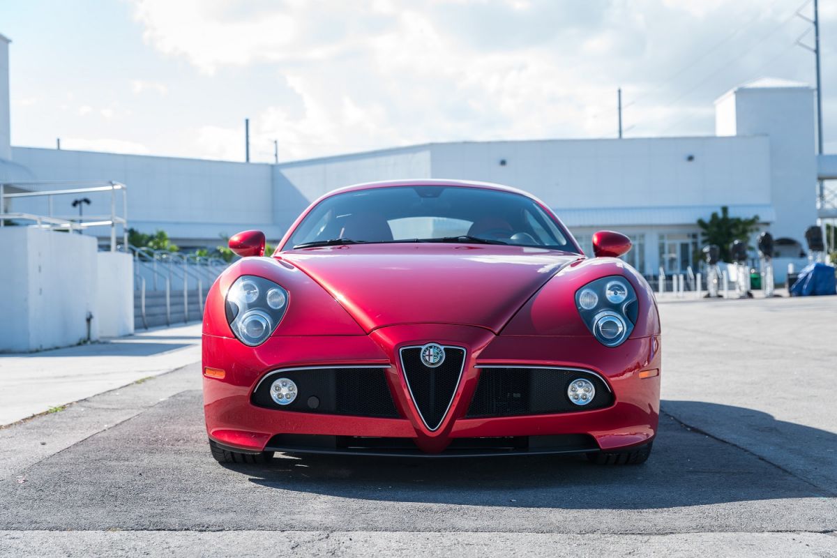 Alfa Romeo 8C Competizione: the classic of the future