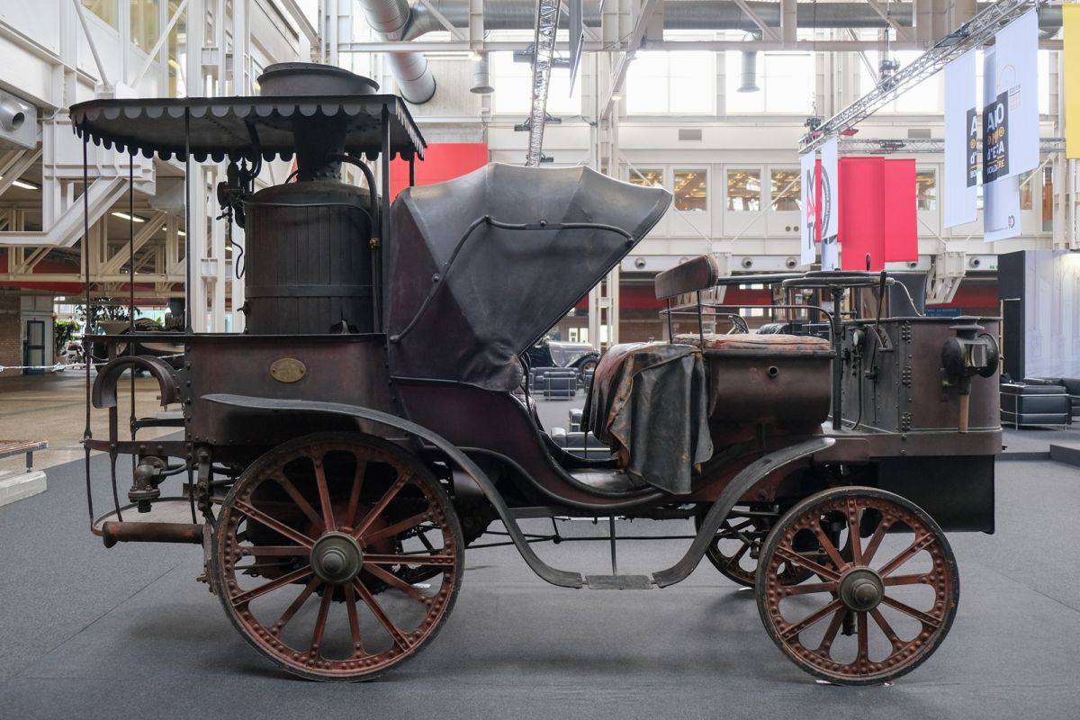 LE NOVITÀ DI AUTO E MOTO D’EPOCA 2024,  CENTRO EUROPEO DELLA PASSIONE PER I MOTORI.