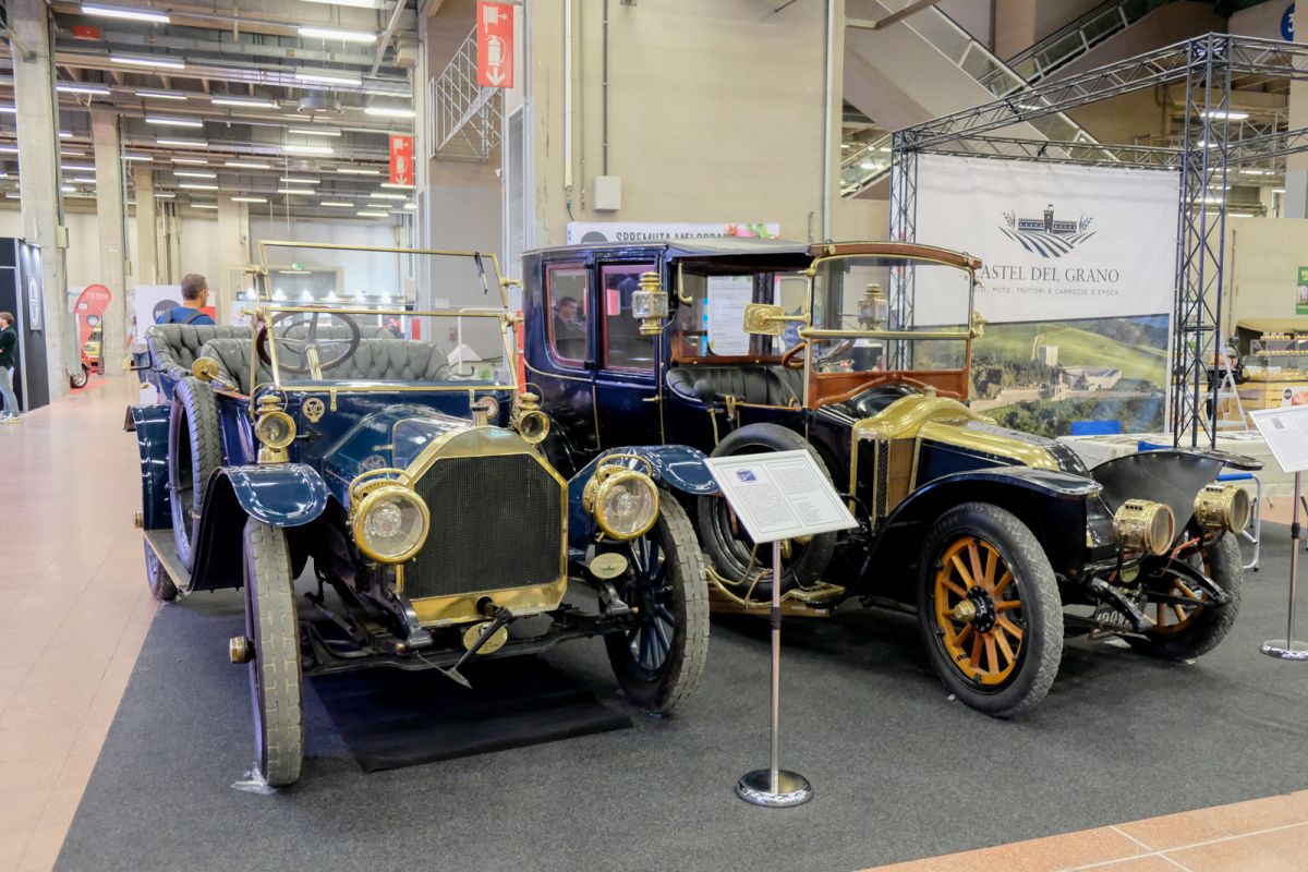 Everything is ready for Auto e Moto d'Epoca Bologna, the fair will take place, the sun will shine!