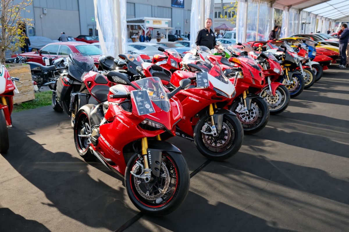 LINE UP IN POLE POSITION FOR AUTO E MOTO D’EPOCA IN BOLOGNA. THE 40th EDITION IN THE HEART OF THE MOTOR VALLEY. 