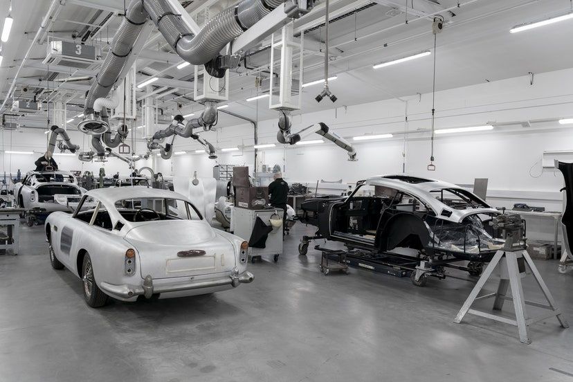 DB5 GOLDFINGER CONTINUATION, THE ASTON MARTIN BY JAMES BOND