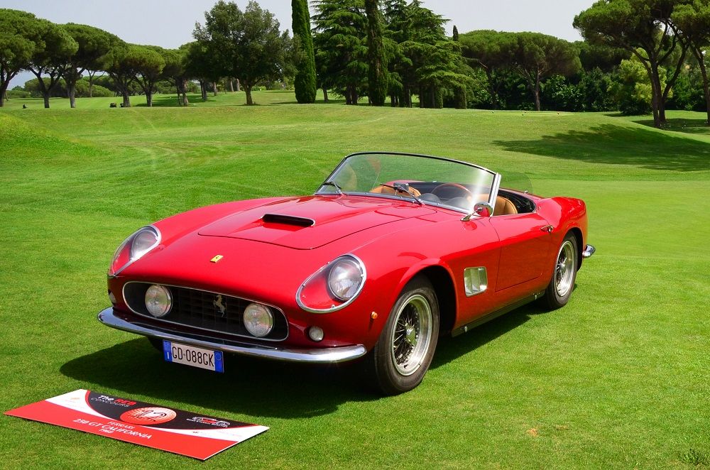 "Beautiful as Rome', the Ferrari 250 GT California wins