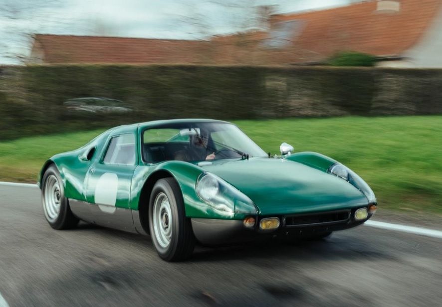 FERRARI PORSCHE BUGATTI: supermillion-dollar auction in Paris, 2022