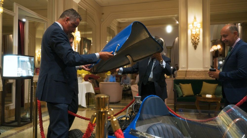 Protagonist at the Grand Hotel et de Milan is the Formula Junior Patriarca, Little Tony’s single-seater car